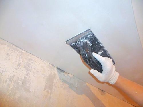 Низкий кривой потолок. Как сделать кривые потолки идеально ровными