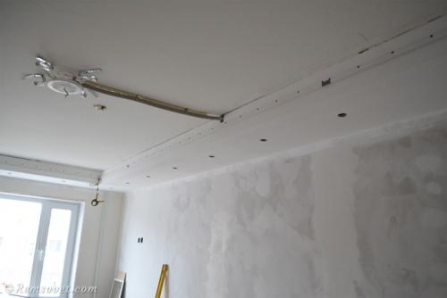 Чем крепить багет для натяжного потолка к газобетону.  Саморезы для основных работ 13