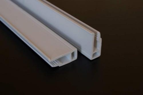 Гибкий плинтус для натяжного потолка, как крепить. Под гарпун