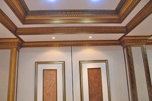 Гибкий плинтус для потолка самоклеющийся. Основное назначение гибких потолочных плинтусов, карнизов, багетов и молдингов 10