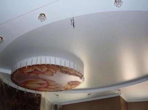 Видео-отзыв о матовых натяжных потолках. Классификация натяжных систем по отражательной способности