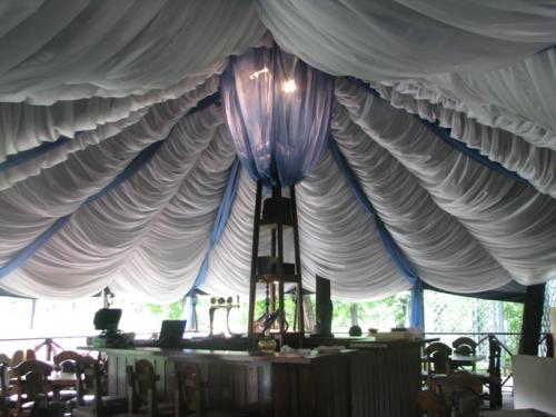 Потолок из обычной ткани. Драпировка потолка тканью своими руками, как подобрать декор, ассортимент материала, инструкции на фото и видео