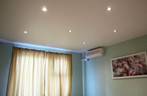 Матовый натяжной потолок плюсы и минусы. Матовый потолок: возможности и недостатки