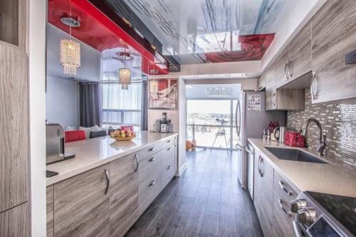 Глянцевый и матовый натяжной потолок. Особенности 21