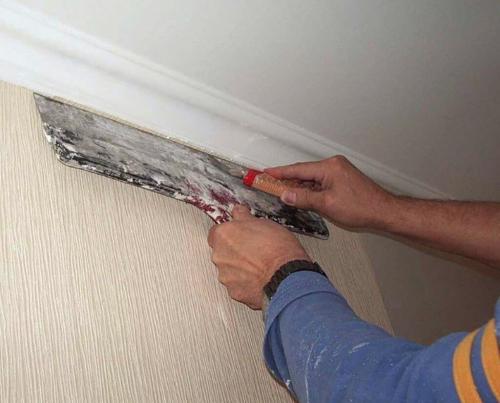 Как снять плинтус с натяжного потолка. Как снять бордюр с натяжного потолка?