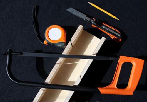 Как клеить багеты на натяжной потолок самомстоятельно. Особенности процесса установки 01 Как клеить багеты на натяжной потолок самомстоятельно. Особенности процесса установки 01