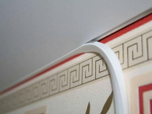 Потолочный плинтус для натяжного потолка, как крепить. Способы стыковки и клейки потолочного плинтуса для натяжных потолков