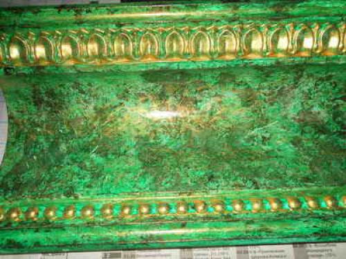 Как декорировать потолочный плинтус. Окраска плинтуса с имитацией малахита