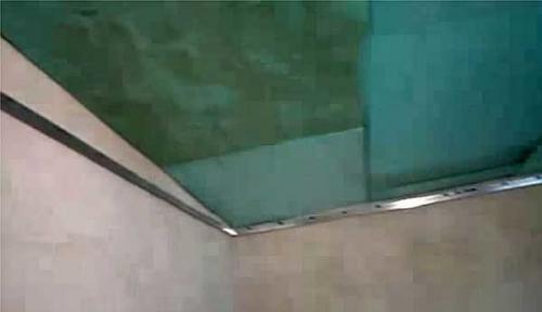 Крепление натяжного потолка к стене. Куда и на какой высоте крепится