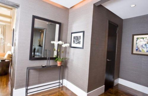 Белые плинтуса пластиковые. Особенности белого пластикового плинтуса в интерьере