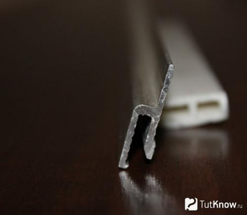 Металлический профиль для натяжных потолков. Общие принципы крепления профиля для натяжного потолка