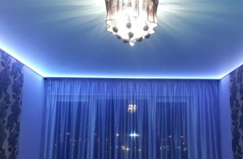 Парящий натяжной потолок профиль. Парящий потолок