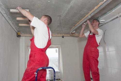 Карниз потолочный с подсветкой. Скрытый карниз: материалы, самостоятельное изготовление и установка подсветки