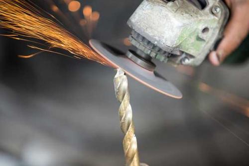 Подготовка комнаты к натяжным потолкам. Подготовка базового потолка