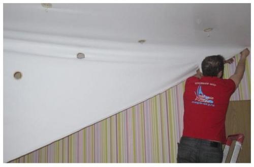 Как снять угол натяжного потолка. Можно ли снять натяжной потолок и снова его натянуть